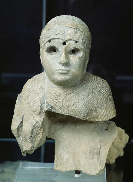Statuette of a woman with shawl, Akkadian Period, c. 2340-2200 BC (limestone)