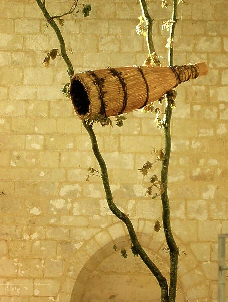 Suspended beehive, Mali