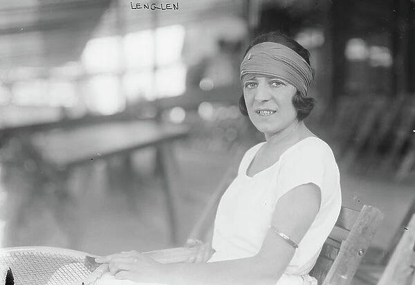 Suzanne Lenglen, French Tennis Player, Portrait Seated, Bain News Service, 1921 (b / w photo)