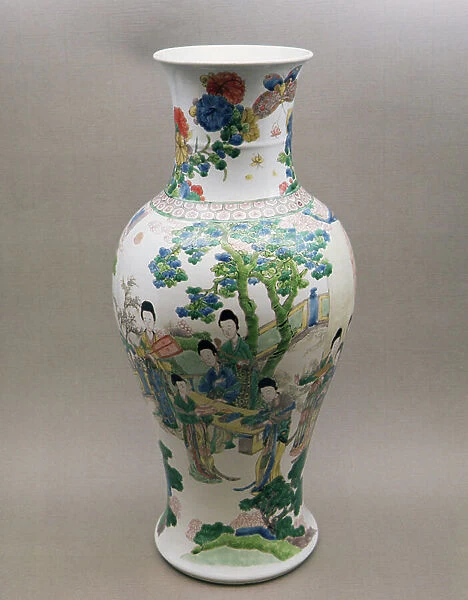 Tall vase painted in enamel colours, K'ang Hsi period (1662-1722)