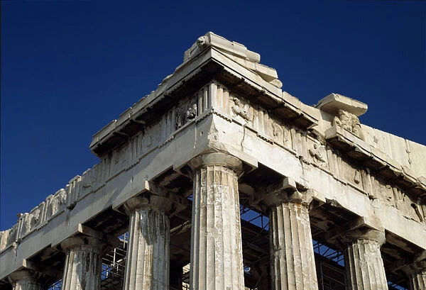 Temple of the Parthenon, dedicated to the goddess Athena, 447-432 BC (photography)