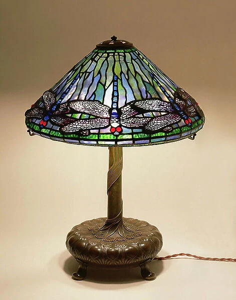 Tiffany Studios 'Dragonfly' leaded glass and bronze table lamp