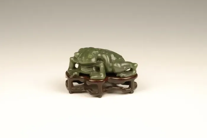 Framed Print : Toad statuette (jade)