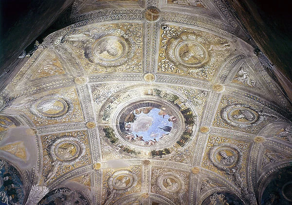 Triumph of Caesar and Oculus of the Bridal Chamber, c. 1473 (fresco)