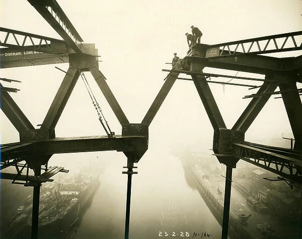 The Tyne Bridge under construction, 23rd February 1928 (b  /  w photo)