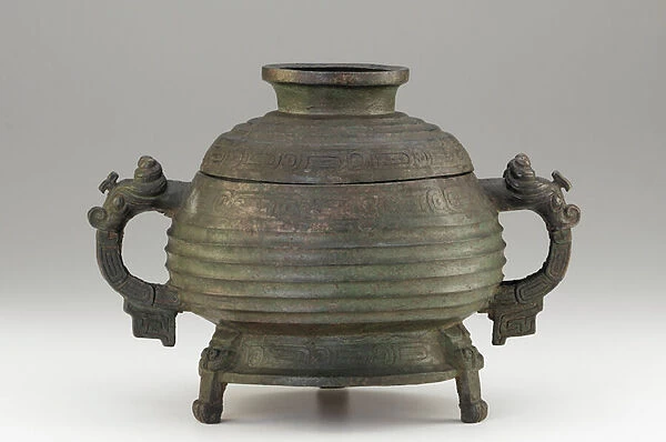 Vessel (Kuei) and cover, 9th-8th century BC (bronze)