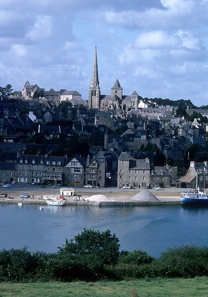 View of the Cathedrale Saint Tugdual (Saint-Tugdual) in Treguier (Cotes d