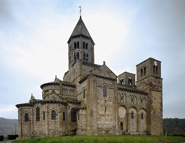 View of the church of Saint-Nectaire, 12th century (photography)