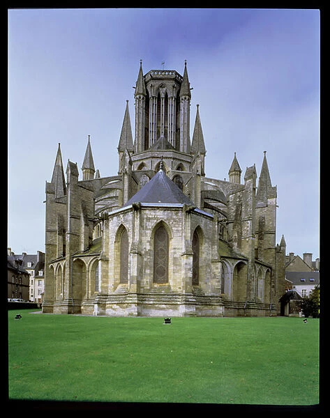 View of Coutances Cathedral from the east (photo)