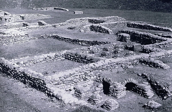 View of the foundation walls, Early Christian, 5th century (photo)
