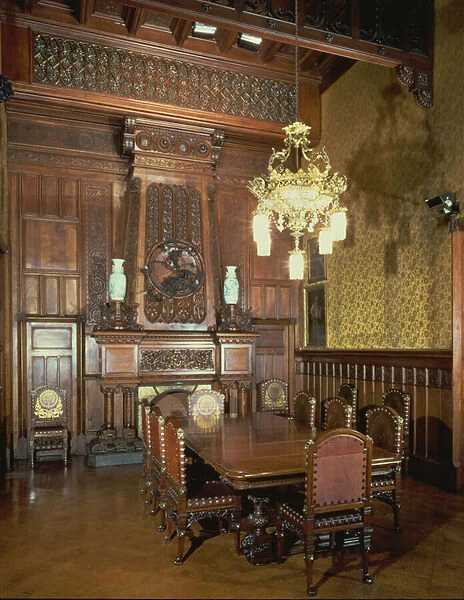 View of the main dining room with the original furniture, 1885-89 (photo)