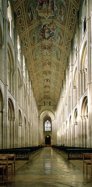 View of the nave towards the west (photo)