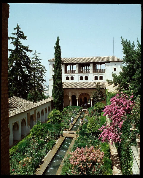 View of the Palacio de Generalife and gardens summer