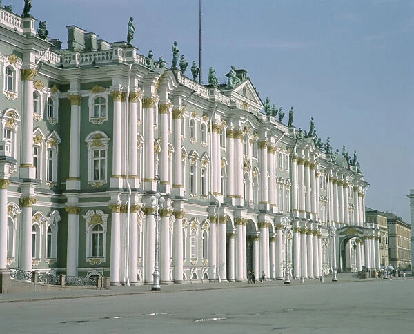 View of the south facade from Palace Square, built 1753-62 (photo)
