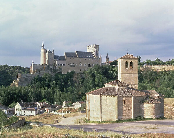 View of the Templar church of La Vera Cruz, built c.1208, in the background the Alcazar, 14th-15th century (restored 1882) (photo)