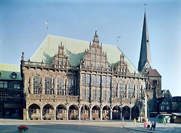 View of the Town Hall, built 1405-09 (photo)