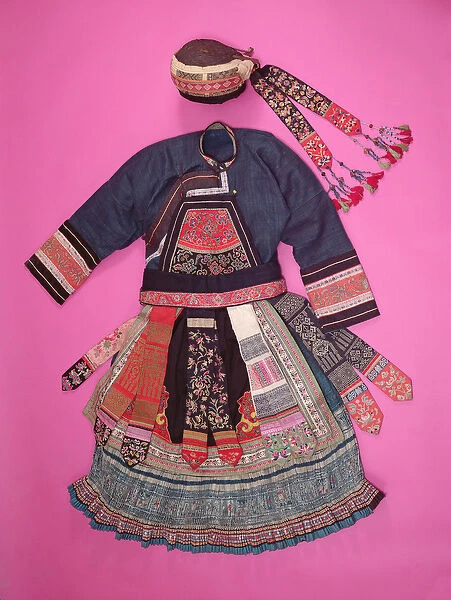 Womans Dress and Basketry Hat, Ch uan Miao (textile)