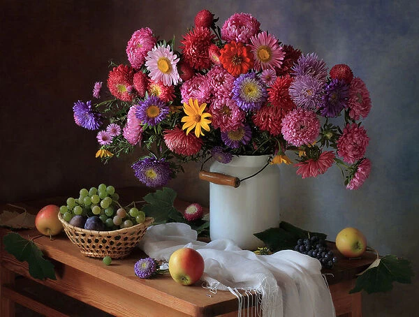 Still life with a bouquet of asters and grapes