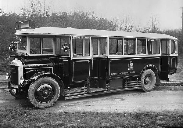 1925 Dennis E type bus. Creator: Unknown