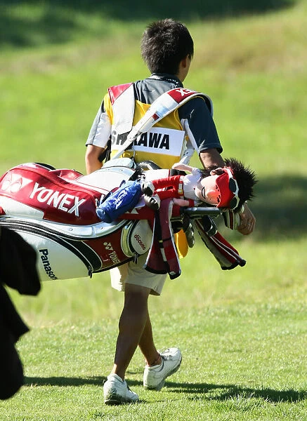 Ryo Isikawa Caddy And Golf Bag