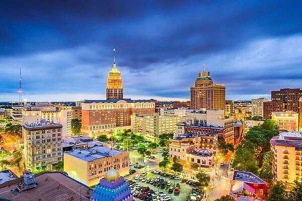 San Antonio, Texas, USA downtown city skyline