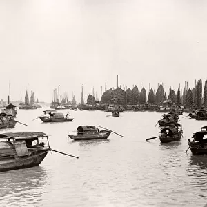 China, Canton, Guangzhou - boats, junks in the harbour