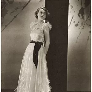 Debutante gown from Harvey Nichols, 1933