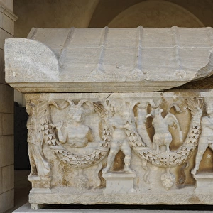 Garland sarcophagus. Marble. Tel Mevorah