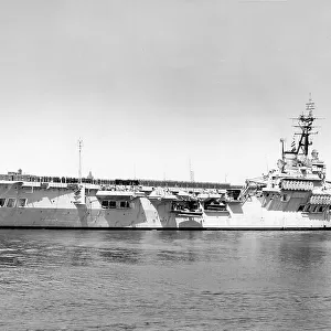 HMAS Sydney R17