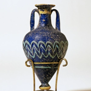 Punic-Phoecian glass. Bottle. Polycrome. 6th-4th C. BC