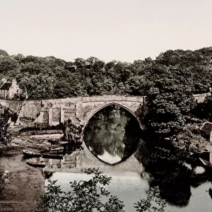 Vintage 19th century / 1900 photograph: The Brig o Balgownie is a 13th-century bridge