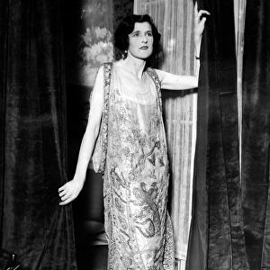 Zena Dare, 1925