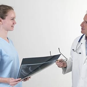 Doctors discussing an X-ray