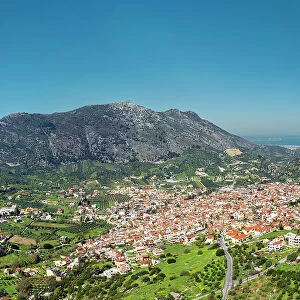 Archanes village with views to Mount Juktas, Crete, Greek Islands, Greece, Europe