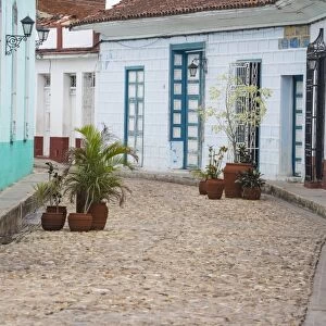 Colonial houses on cobbled street, Sancti Spiritus, Sancti Spiritus Province, Cuba