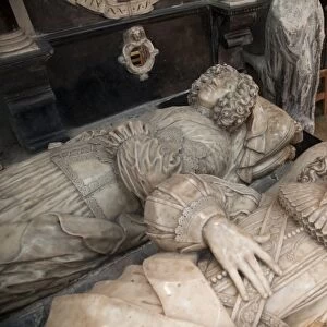 Effigies on tomb of Abraham Blackleech, died 1639, and his wife, Gloucester Cathedral