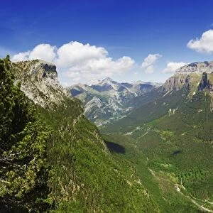Valle de Ordesa, Parque Nacional de Ordesa, Central Pyrenees, Aragon, Spain, Europe