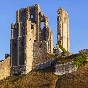 England, Dorset, Isle of Purbeck, Corfe Castle, Corfe Castle Ruins