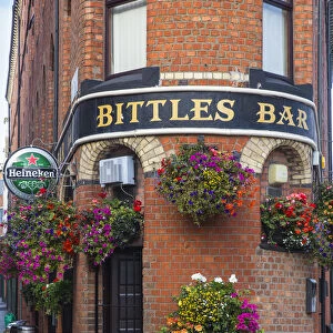 United Kingdom, Northern Ireland, Belfast, Bittles Bar
