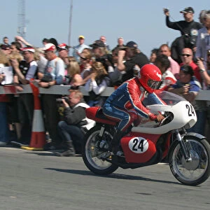 Barry Smith (Thompson Suzuki) 2007 TT Parade Lap