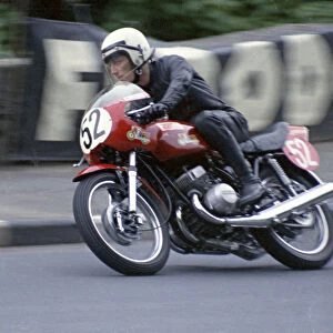 Mick Scutt (Kawasaki) 1973 Production TT