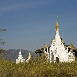 Buddhist stupa, Inle Lake (also spelled Inlay), Shan State, 1500 meters above sea level