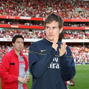 Aaron Ramsey (Arsenal) claps the fans after the match