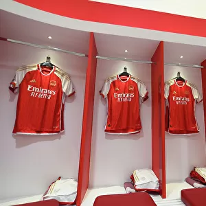 Arsenal Dressing Room: Pre-Match Moments before Arsenal FC vs Fulham FC, Premier League 2023-24