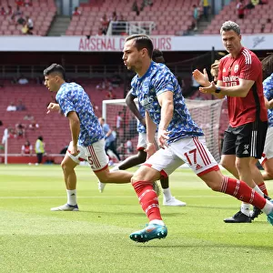 Arsenal vs. Everton: Pre-Match Preparations at Emirates Stadium (2021-22)