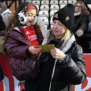 Arsenal Women's Beth Mead Receives Heartwarming Gesture from Young Fan after Match vs. Everton Women