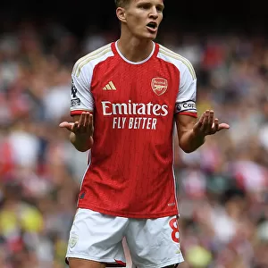 Arsenal's Martin Odegaard Shines in Premier League Clash Against Fulham (2023-24)