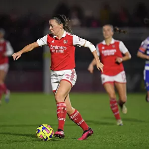 Arsenal's McCabe Shines: Action-Packed Performance in FA Women's Super League Clash Against Reading