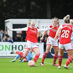 Frida Maanum Scores the Opener: Arsenal Women Take the Lead Against Manchester City Women in FA WSL Clash