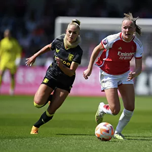 Intense Battle: Arsenal Women vs. Aston Villa in FA Women's Super League